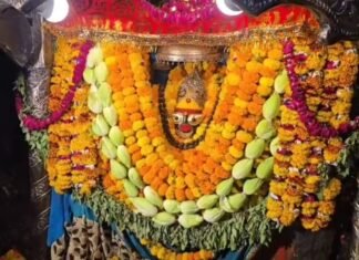 विंध्याचल के अष्टभुजा मंदिर में रहस्यमयी जलधारा, पुजारी भी हैरान