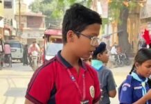 भीषण गर्मी में स्काउट-गाइड विद्यार्थियों ने बांटे शीतल पेय, सेवा भाव की मिसाल पेश की
