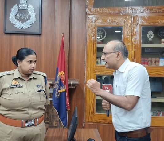 मिर्जापुर में महिला ने तीन बच्चों समेत खाया जहर, मां-बेटी की मौत