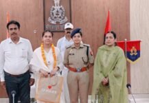 मेधावी छात्र-छात्राओं का सम्मान, पर्यावरण संरक्षण का भी दिलाया संकल्प