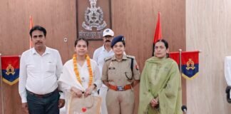 मेधावी छात्र-छात्राओं का सम्मान, पर्यावरण संरक्षण का भी दिलाया संकल्प
