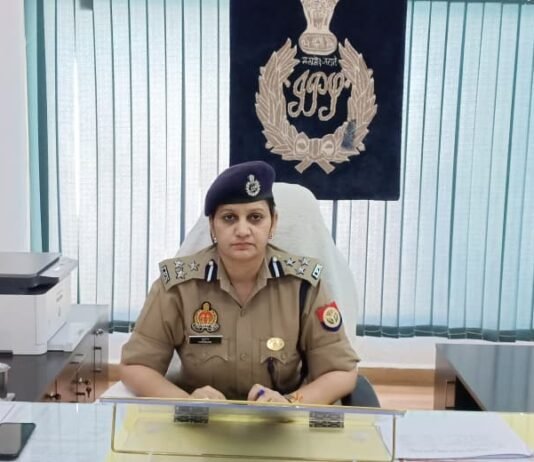 नवनियुक्त डीआईजी पूनम ने संभाला मीरजापुर परिक्षेत्र का कार्यभार