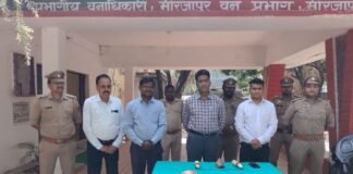 हाथी दांत के साथ तीन वन्यजीव तस्कर गिरफ्तार, मीरजापुर में संयुक्त अभियान की बड़ी कार्रवाई