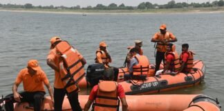 मिर्जापुर में बाढ़ से निपटने को राज्य स्तरीय मॉक ड्रिल, नाव हादसा व डूबने की घटनाओं पर किया गया अभ्यास