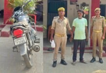 चोरी की बाइक बरामद, 8 वारंटी गिरफ्तार; अवैध शराब और चाकू के साथ तीन आरोपी दबोचे