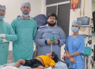 एपेक्स ट्रस्ट हॉस्पिटल में दूरबीन विधि द्वारा 2 वर्षीय मासूम की बची जान