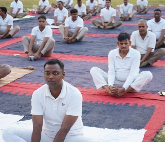 अंतरराष्ट्रीय योग दिवस पर 39वीं वाहिनी पीएसी में योग शिविर आयोजित