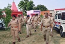 आगामी त्योहारों को लेकर एसपी ने चुनार थाने का किया औचक निरीक्षण