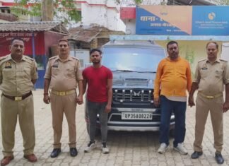 गोतस्करी गिरोह के दो सदस्य गिरफ्तार, स्कॉर्पियो और मोबाइल फोन बरामद