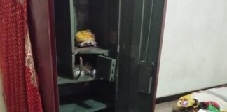 एक ही रात दो घरों में चोरी, लाखों के जेवरात और नकदी पर हाथ साफ