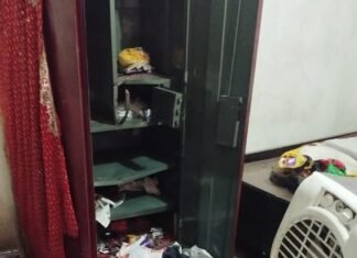 एक ही रात दो घरों में चोरी, लाखों के जेवरात और नकदी पर हाथ साफ