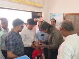 मुख्य चिकित्सा अधिकारी ने पल्स पोलियो अभियान का शुभारंभ किया, बच्चों को पिलाई दो बूंद जिंदगी की