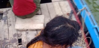शास्त्री ब्रिज से गंगा में कूदी किशोरी, नाविकों की सूझबूझ से बची जान