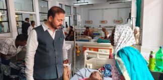 मंडली अस्पताल में ओपीडी के दौरान चार वरिष्ठ चिकित्सक अनुपस्थित
