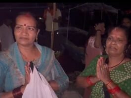 विंध्याचल में गंगा स्नान के दौरान डूबने लगे पांच श्रद्धालु का नविको ने बचाई जान
