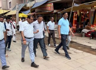 मुख्यमंत्री के संभावित दौरे की तैयारियों का डीएम ने लिया जायजा