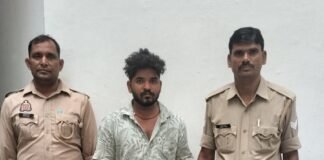 एक किलो से अधिक चरस के साथ तस्कर गिरफ्तार