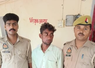 चोरी के गहनों के साथ वांछित आरोपी गिरफ्तार, देहात पुलिस ने किया खुलासा
