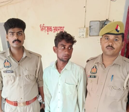 चोरी के गहनों के साथ वांछित आरोपी गिरफ्तार, देहात पुलिस ने किया खुलासा