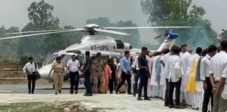 योगी आदित्यनाथ के हेलीकॉप्टर का रंग बदला