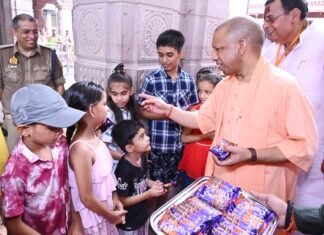 मुख्यमंत्री ने मिर्जापुर की सड़कों को बेहतर करने के लिए निर्देश