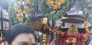 पूर्व डीएम दिव्या मित्तल का मिर्जापुर दौरा बना चर्चा का विषय