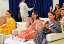 बच्चों की सफलता के लिए अभिभावकों का तनावमुक्त होना जरूरी : करण अरोड़ा