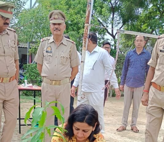 डीआईजी पूनम ने किया पौधरोपण, दिया पर्यावरण संरक्षण का संदेश