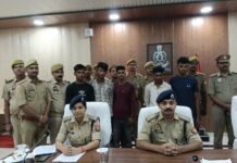 वाहन चोर गिरोह का किया पर्दाफाश, 9 चोरी की बाइक, 11 मोबाइल और तमंचा बरामद, 5 गिरफ्तार