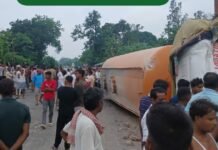 गैपुरा में भीषण सड़क हादसा: अनियंत्रित कंटेनर ने पिता-पुत्र को रौंदा, दोनों की मौके पर मौत