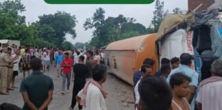 गैपुरा में भीषण सड़क हादसा: अनियंत्रित कंटेनर ने पिता-पुत्र को रौंदा, दोनों की मौके पर मौत