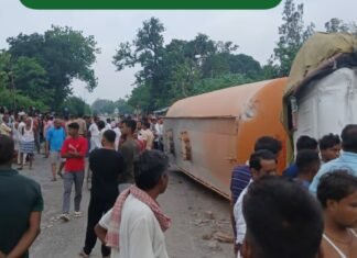 गैपुरा में भीषण सड़क हादसा: अनियंत्रित कंटेनर ने पिता-पुत्र को रौंदा, दोनों की मौके पर मौत