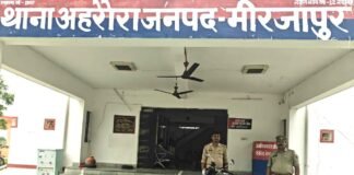 15 किलो गांजा के साथ दो तस्कर गिरफ्तार, बुलेट बाइक भी सीज