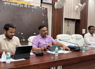 मीरजापुर: 15 अगस्त तक सड़क और भवन निर्माण कार्य पूरे करने का आदेश
