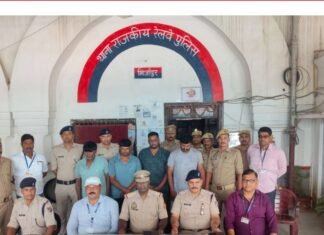 ट्रेनों में यात्रियों का सामान चोरी करने वाले अंतरराज्यीय “साँसी गैंग” के चार सदस्य गिरफ्तार