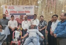 13 रक्तवीरों ने रक्तदान कर दिया जीवन बचाने का संदेश