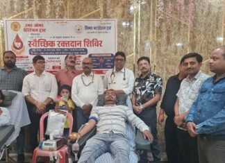 13 रक्तवीरों ने रक्तदान कर दिया जीवन बचाने का संदेश