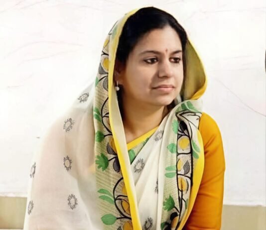 बड़ी खबर: पूर्व मिर्जापुर डीएम दिव्या मित्तल ने IAS से दिया इस्तीफा