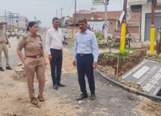 श्रावण मास से पहले कांवड़ मार्ग पर प्रशासन अलर्ट, मंडलायुक्त व डीआईजी ने किया निरीक्षण