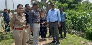 मिर्जापुर के बड़े अधिकारियों ने निर्माणाधीन छह लेन पुल का भी किया निरीक्षण