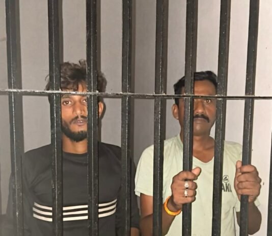 मिर्जापुर में सोशल मीडिया पर आपत्तिजनक वीडियो वायरल करने वाले दो युवक गिरफ्तार