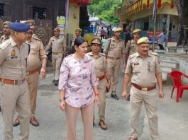 कांवड़ यात्रा मार्ग और गंगा घाटों का DIG पूनम ने किया निरीक्षण