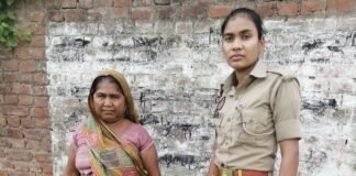 मिर्जापुर में गांजा, शराब और अवैध चाकू के साथ चार गिरफ्तार