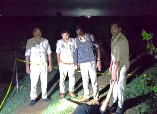 25 हजार का इनामी गो-तस्कर मुठभेड़ में घायल, गिरफ्तार