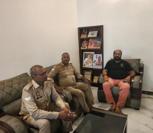 छात्रों से संवाद कार्यक्रम से पहले जिला कांग्रेस अध्यक्ष हाउस अरेस्ट, जताया विरोध
