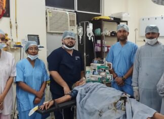 20 साल पुराने ऑपरेशन के बाद पेट में फंसी सड़ी आंत निकाली
