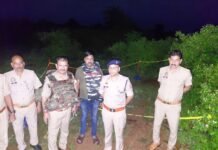 मीरजापुर में पुलिस मुठभेड़: शातिर लुटेरा पैर में गोली लगने के बाद गिरफ्तार