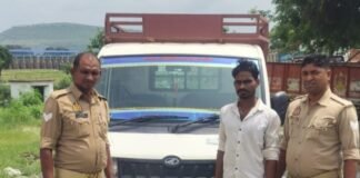 अहरौरा में मैजिक से क्रूरता पूर्वक बांधकर ले जाए जा रहे 4 गोवंश बरामद, चालक गिरफ्तार