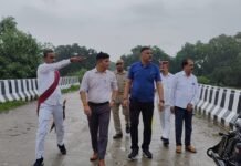 मीरजापुर में बाढ़ को लेकर प्रशासन अलर्ट, डीएम ने अकोढ़ी और चौकठ का किया निरीक्षण