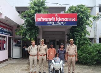 चोरी की अपाचे बाइक बेचने निकले थे दो शातिर वाहन चोर, पुलिस ने दबोचा